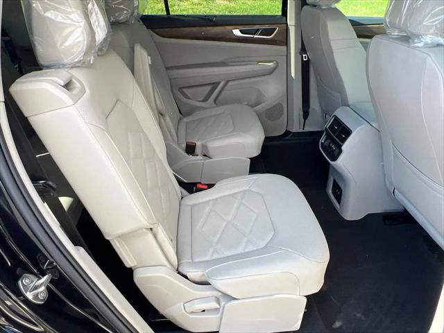 2026 Volkswagen Atlas SE with Technology