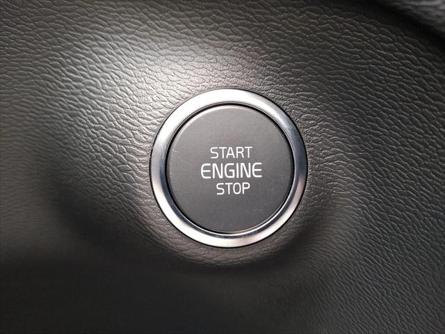 2026 Volvo XC40 Plus, B5 AWD Gas (mild hybrid), Dark