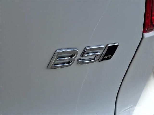 2026 Volvo XC40 Plus, B5 AWD Gas (mild hybrid), Dark