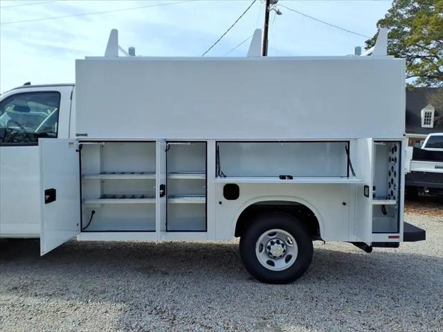 2025 Chevrolet Express Cutaway Work Van