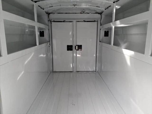 2025 Chevrolet Express Cutaway Work Van