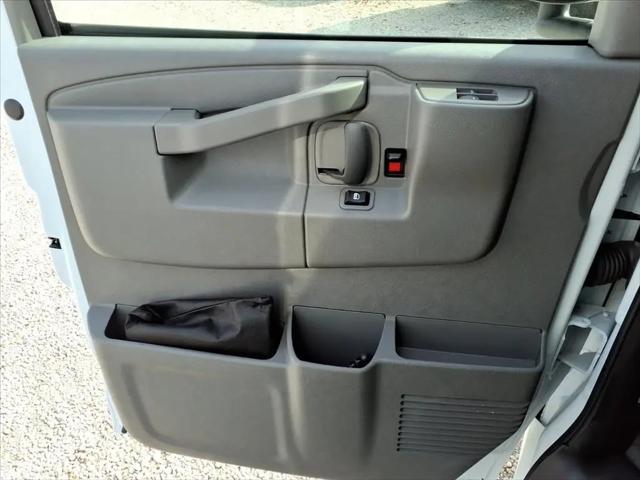 2025 Chevrolet Express Cutaway Work Van