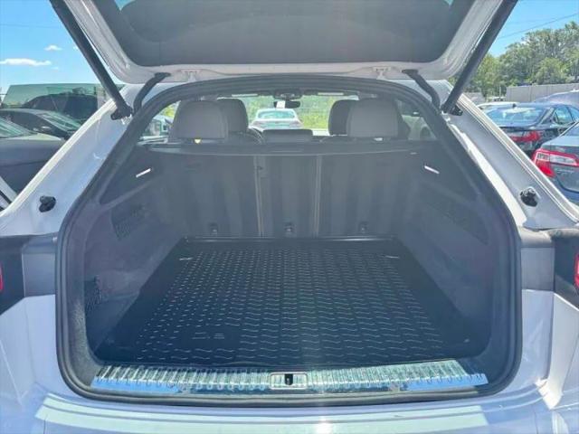 2020 Audi Q8 Premium Plus 55 TFSI quattro Tiptronic