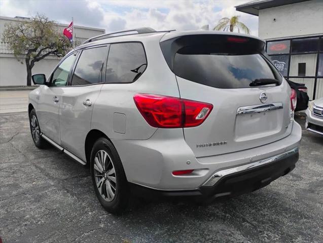 2020 Nissan Pathfinder SL 2WD
