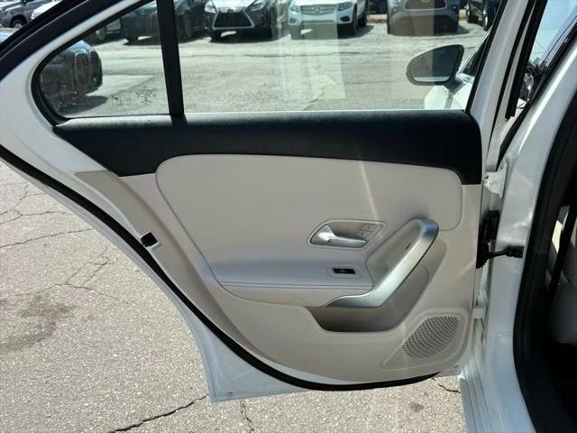 2019 Mercedes-Benz A 220 A 220
