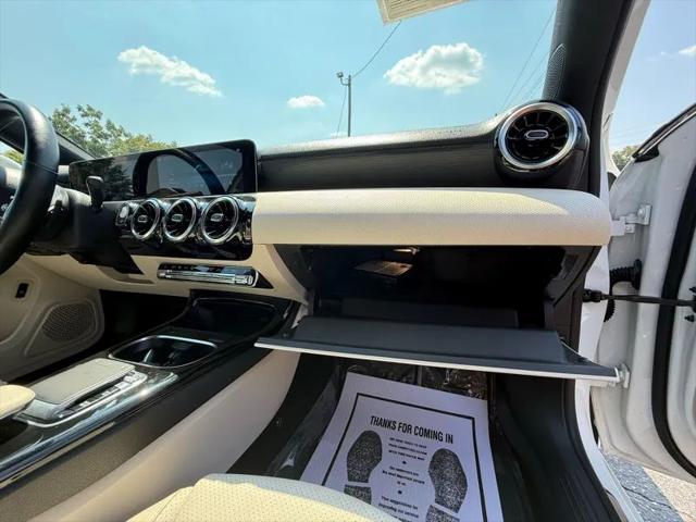 2019 Mercedes-Benz A 220 A 220
