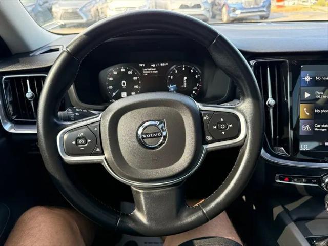 2020 Volvo S60 T5 Momentum