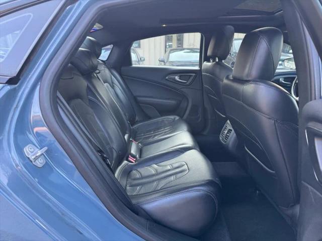 2015 Chrysler 200 S