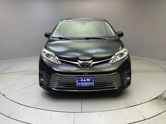 2020 Toyota Sienna XLE