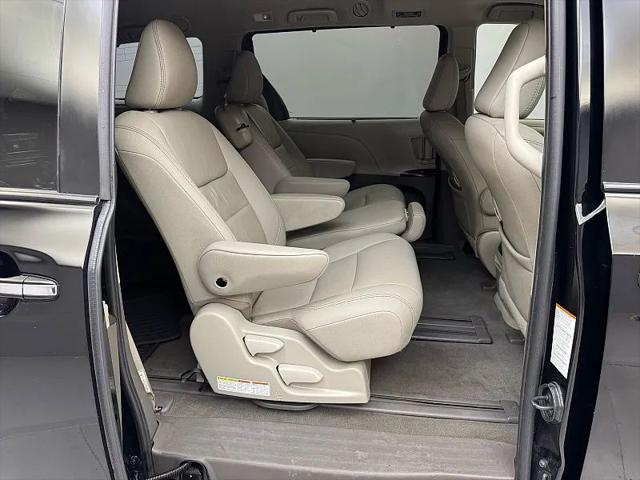 2020 Toyota Sienna XLE
