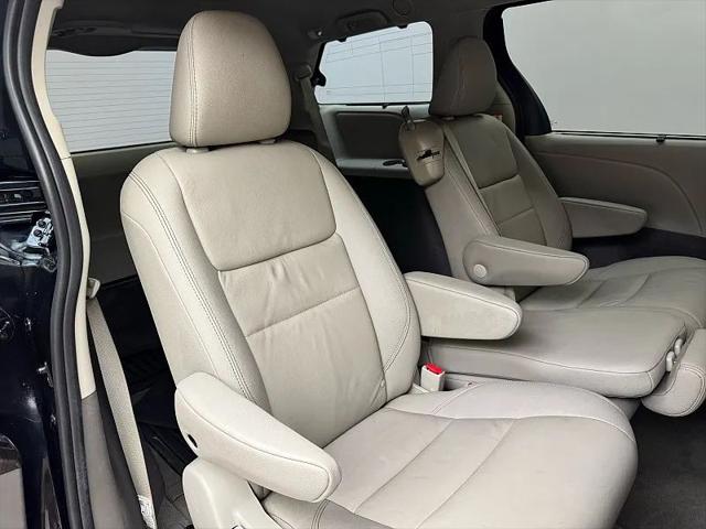 2020 Toyota Sienna XLE