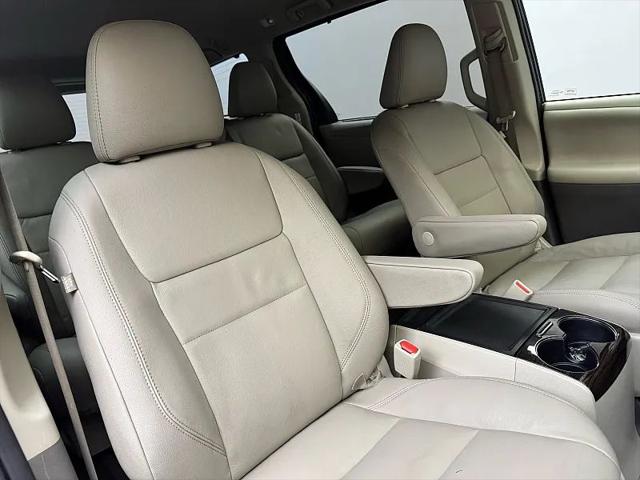 2020 Toyota Sienna XLE