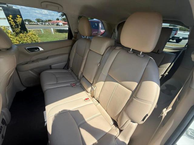 2020 Nissan Pathfinder SL 2WD