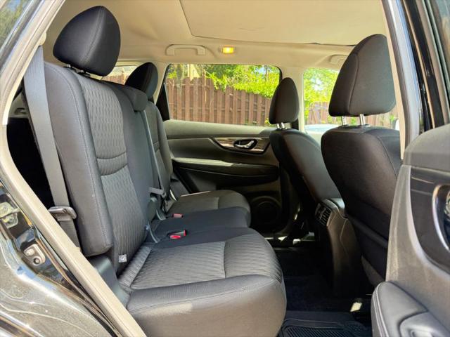 2017 Nissan Rogue SV