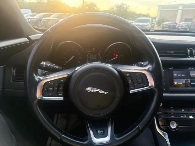 2016 Jaguar XF 35t R-Sport