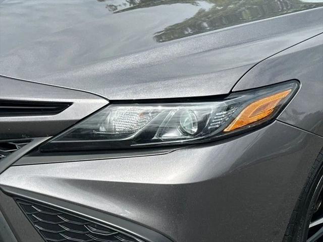 2023 Toyota Camry SE Hybrid
