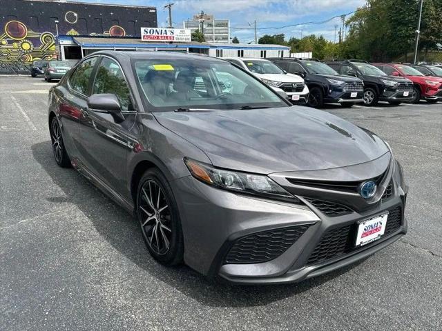 2023 Toyota Camry SE Hybrid