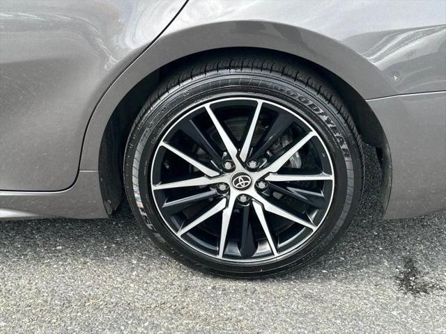 2023 Toyota Camry SE Hybrid