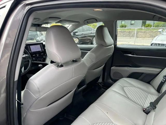2023 Toyota Camry SE Hybrid