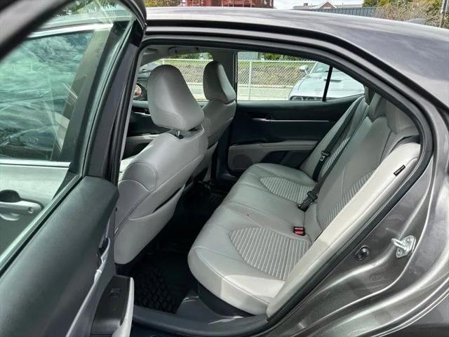 2023 Toyota Camry SE Hybrid