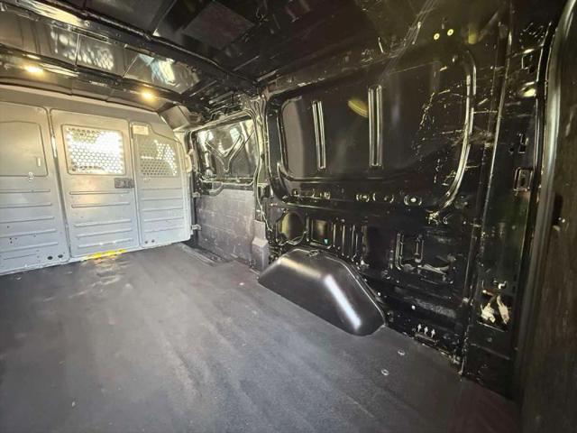 2018 Ford Transit w/Sliding Side Door w/RWB