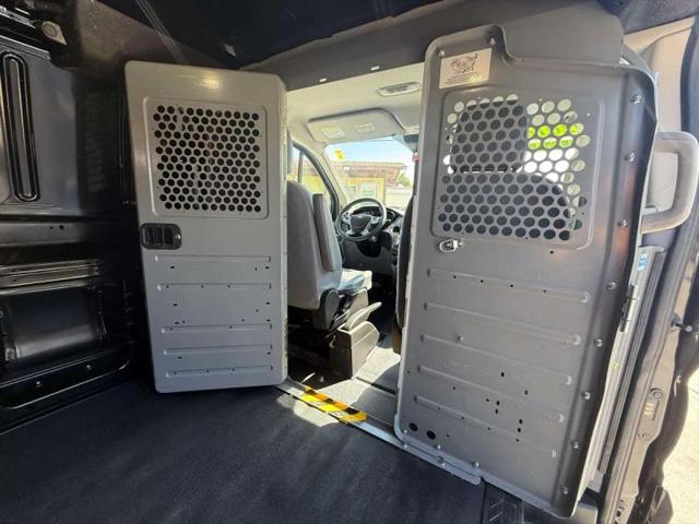 2018 Ford Transit w/Sliding Side Door w/RWB