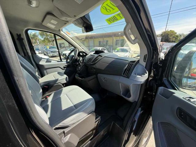 2018 Ford Transit w/Sliding Side Door w/RWB