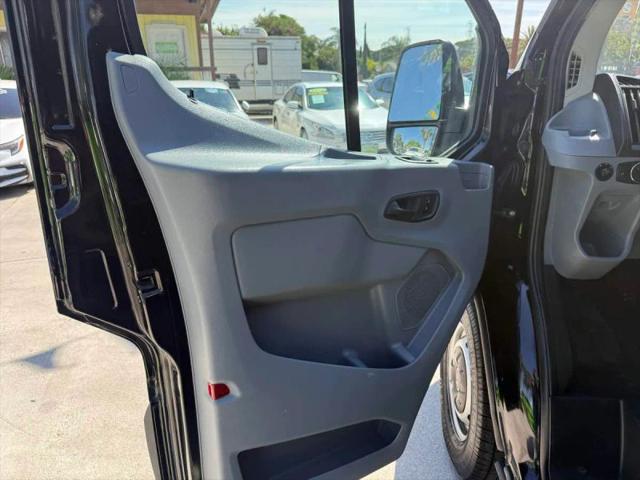 2018 Ford Transit w/Sliding Side Door w/RWB