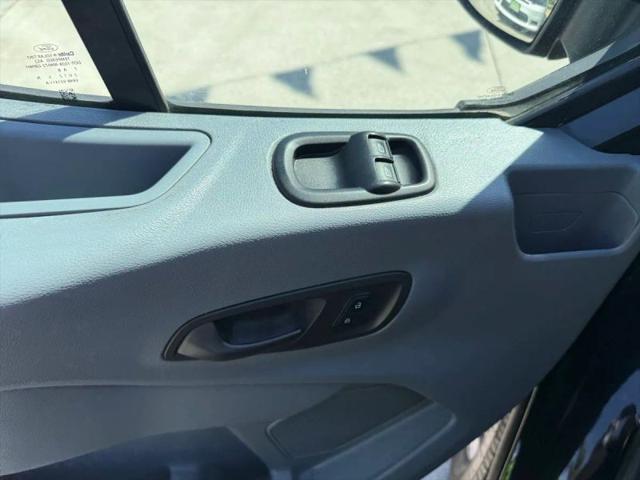 2018 Ford Transit w/Sliding Side Door w/RWB