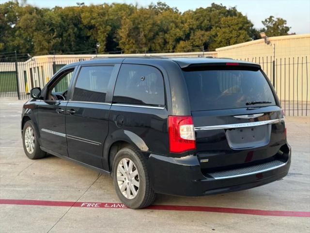 2013 Chrysler Town & Country Touring