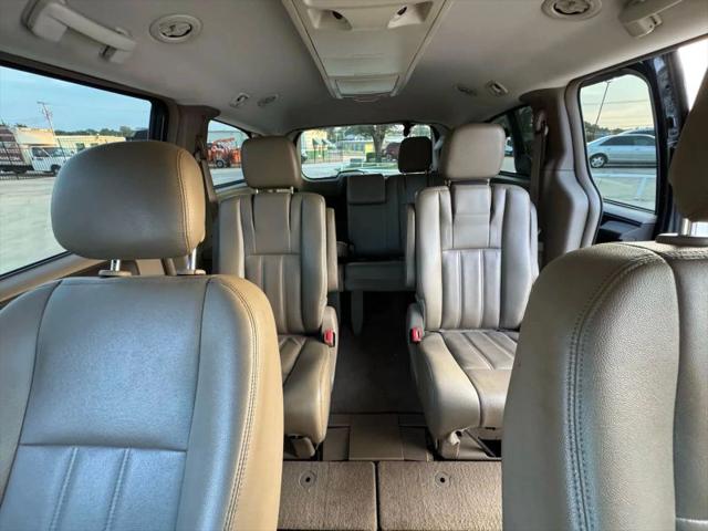 2013 Chrysler Town & Country Touring