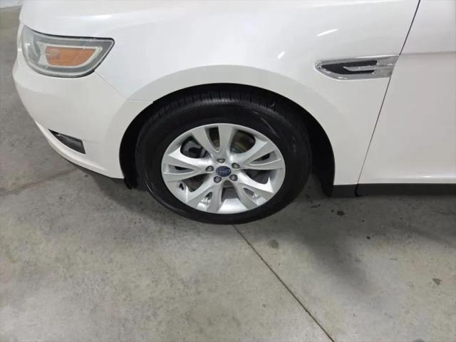 2011 Ford Taurus SEL