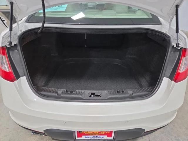 2011 Ford Taurus SEL
