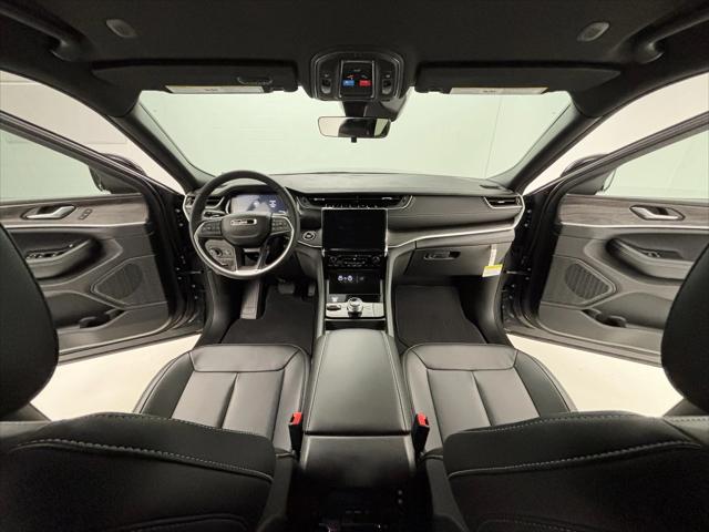 2025 Jeep Grand Cherokee L Limited 4x4