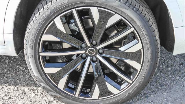 2026 Volvo XC90 Plug-In Hybrid T8 Plus 7-Seater