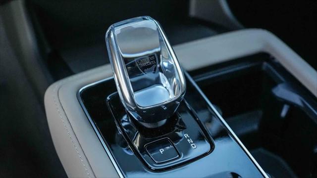 2026 Volvo XC90 Plug-In Hybrid T8 Plus 7-Seater