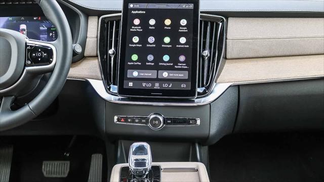 2026 Volvo XC90 Plug-In Hybrid T8 Plus 7-Seater