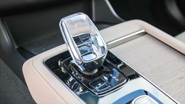 2026 Volvo XC90 Plug-In Hybrid T8 Plus 7-Seater