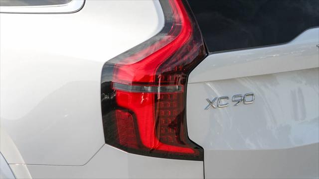 2026 Volvo XC90 Plug-In Hybrid T8 Plus 7-Seater