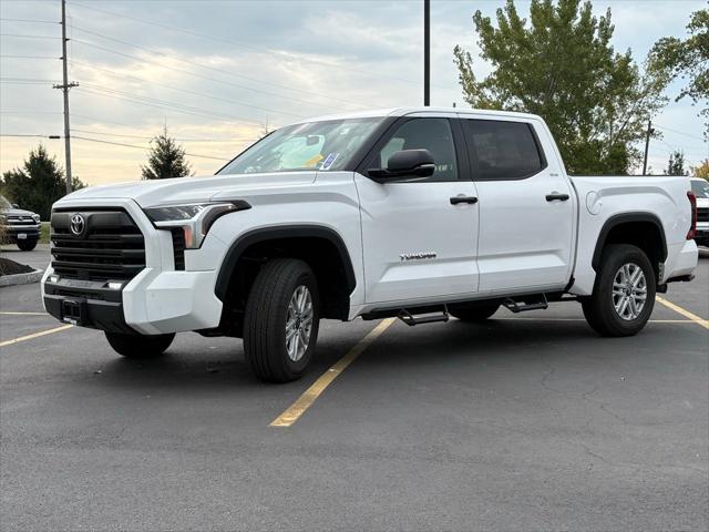 2025 Toyota Tundra SR5 4WD