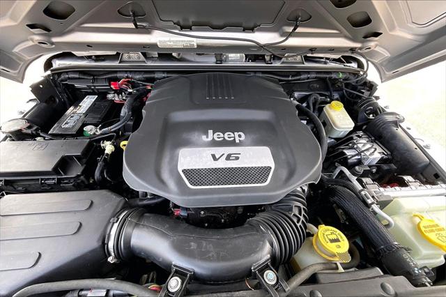 Used 2015 Jeep Wrangler Unlimited For Sale in Olive Branch, MS