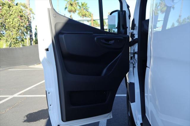 2026 Mercedes-Benz Sprinter Cargo Van High Roof 4-Cyl Diesel HO