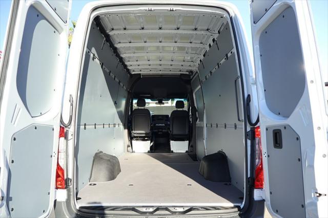 2026 Mercedes-Benz Sprinter Cargo Van High Roof 4-Cyl Diesel HO
