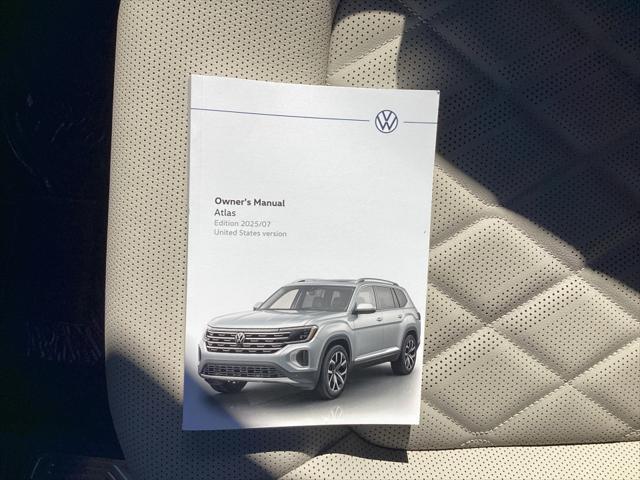 2026 Volkswagen Atlas 2.0T SEL Premium R-Line