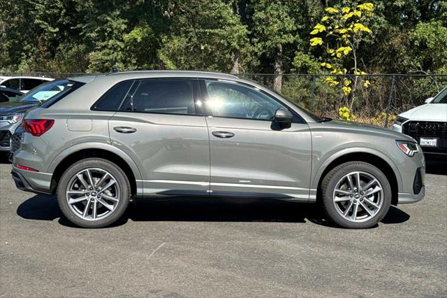 2025 Audi Q3 Premium 45 TFSI S line quattro Tiptronic
