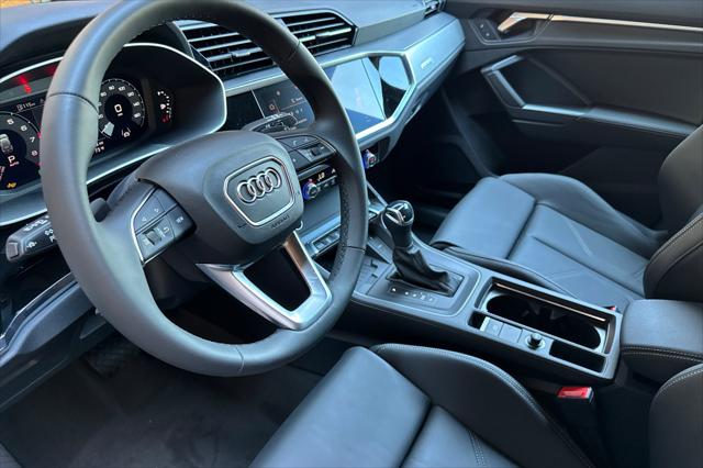 2025 Audi Q3 Premium 45 TFSI S line quattro Tiptronic