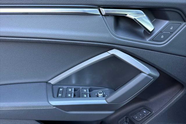 2025 Audi Q3 Premium 45 TFSI S line quattro Tiptronic