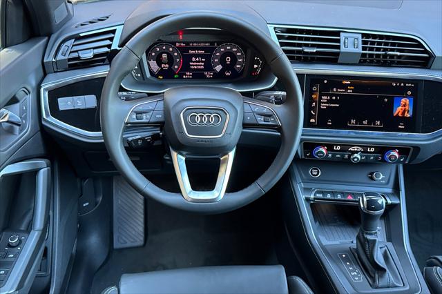 2025 Audi Q3 Premium 45 TFSI S line quattro Tiptronic