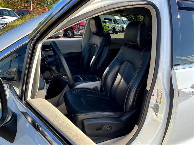 2020 Chrysler Voyager LXI