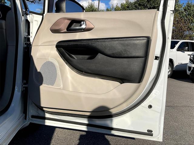 2020 Chrysler Voyager LXI
